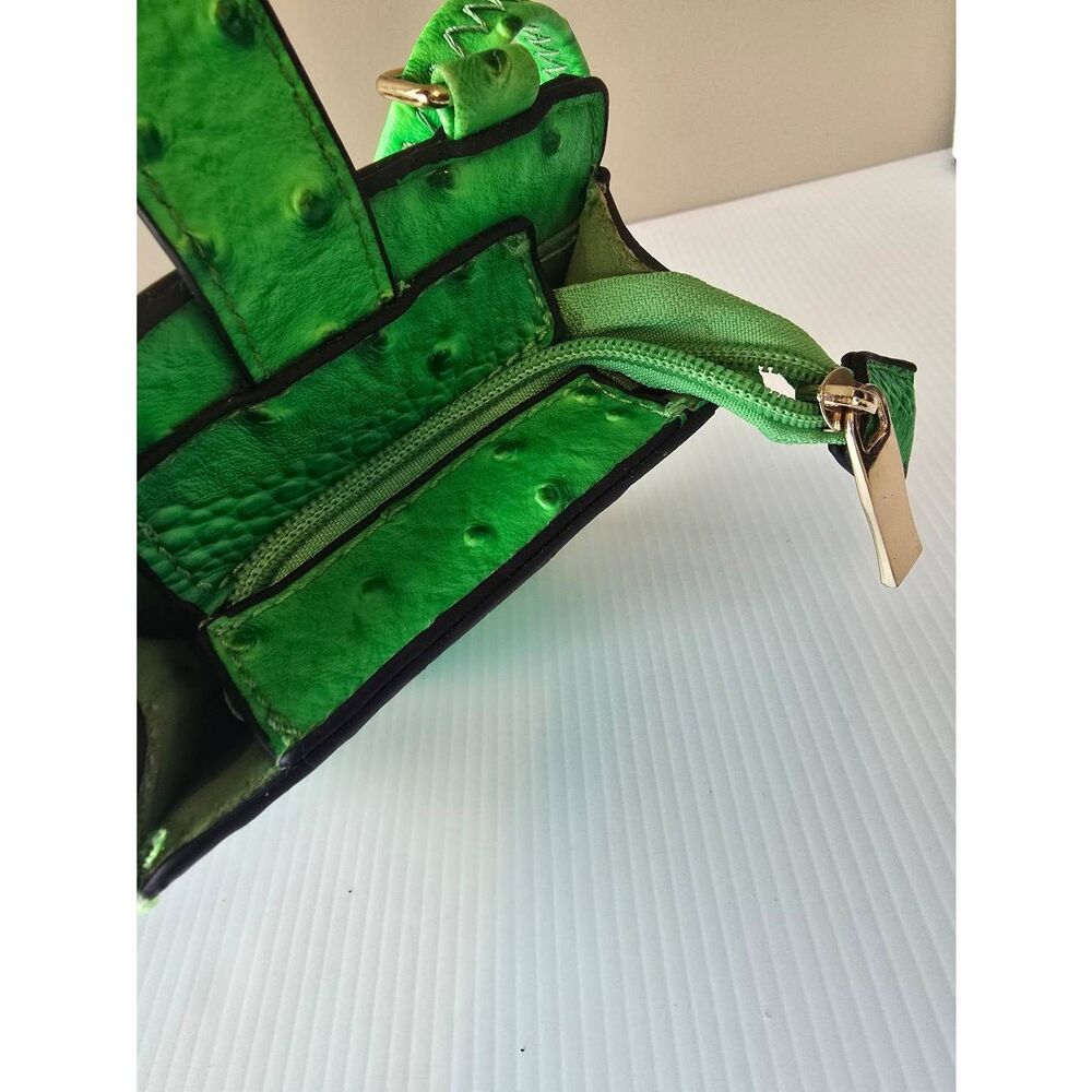 Phone Crossbody Neon Green Bumpy Crocodile Pattern - Picture 5 of 10